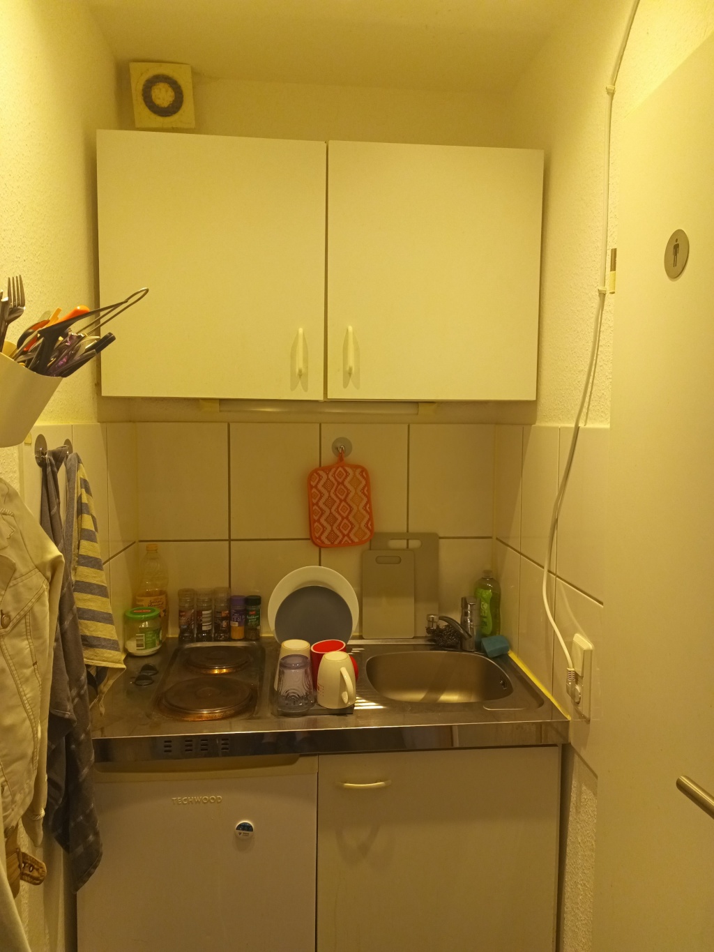 Voll möblierte 1-Zimmer-Wohnung zur Untermiete in der Innenstadt / Fully Furnished One-Bedroom Apartment for Sublet in City Centre – Richard-Wagner-Straße 77, 66111 Saarbrücken St. Johann – Vorschaubild 12