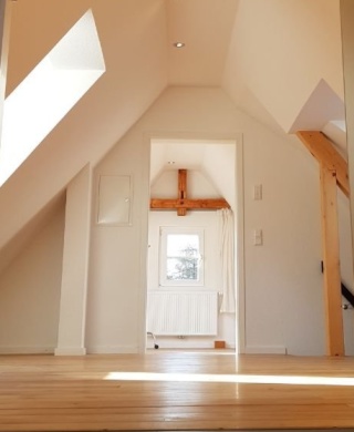 Charmante 2-Zimmer-Dachgeschoss-Wohnung