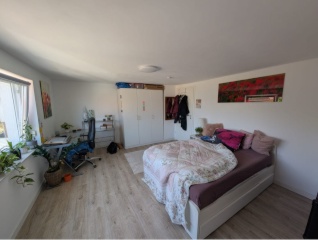 Ad image: Helles möbliertes WG-Zimmer in 3-er WG