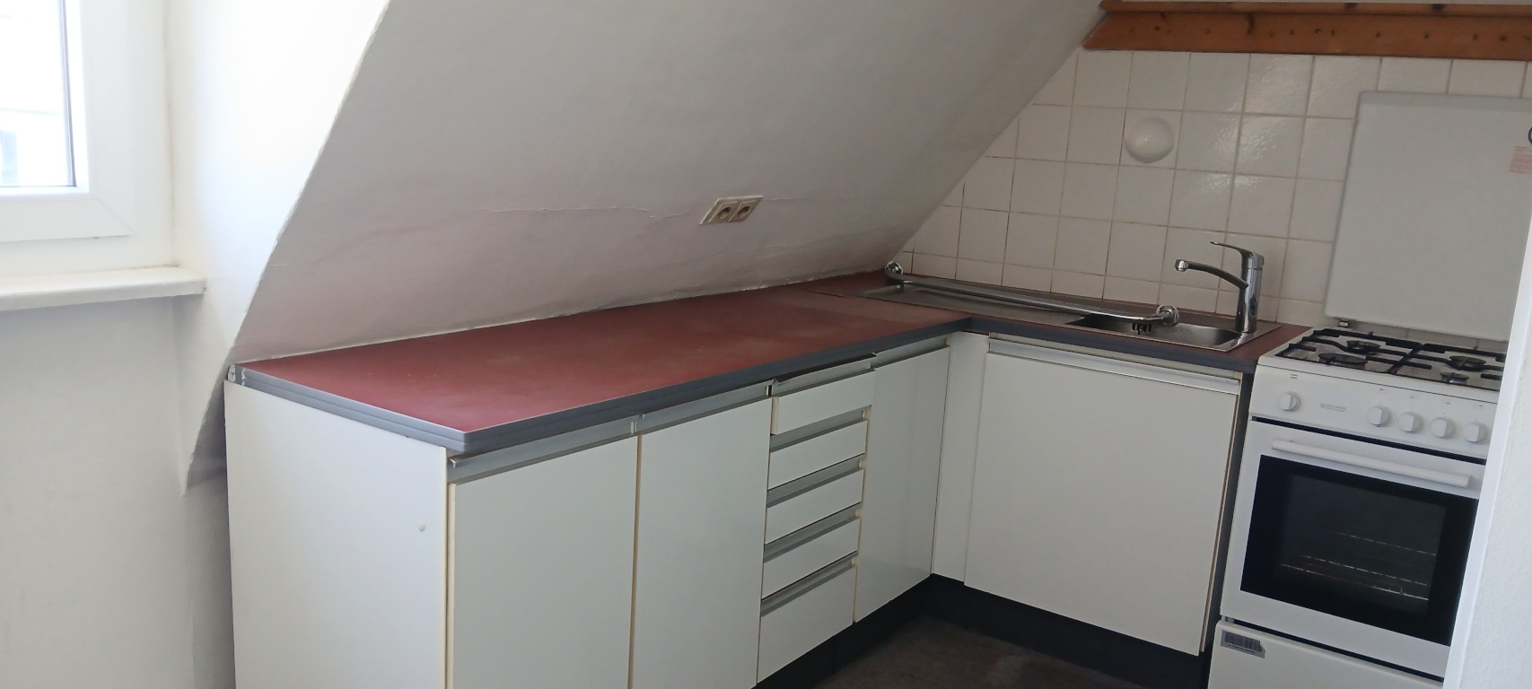 Dreizimmerwohnung in Degerloch befristet auf 18 Monate, DG mit Gartenmitbenutzung – Wurmlinger Strasse, 70597 Stuttgart Degerloch – Vorschaubild 4