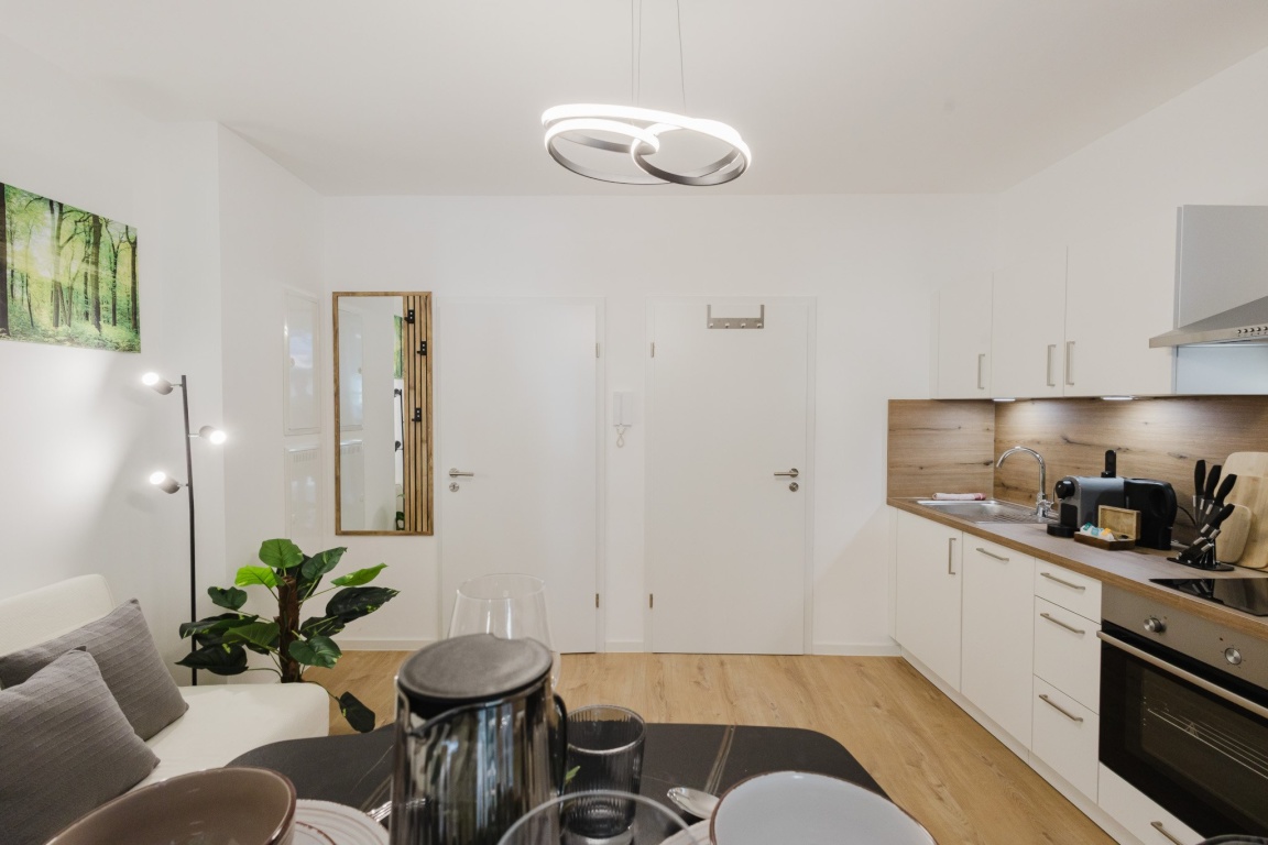 Kernsanierte und Möblierte All-Inclusive Wohnung in der Altstadt – Prinzenweg 6, 93047 Regensburg Innenstadt – Vorschaubild 2