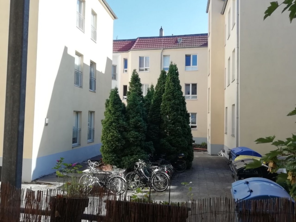 gemütliche 1-Zimmer-Wohnung (mit Einbauküche und Waschmaschine) - im Hinterhof, Nähe Uni