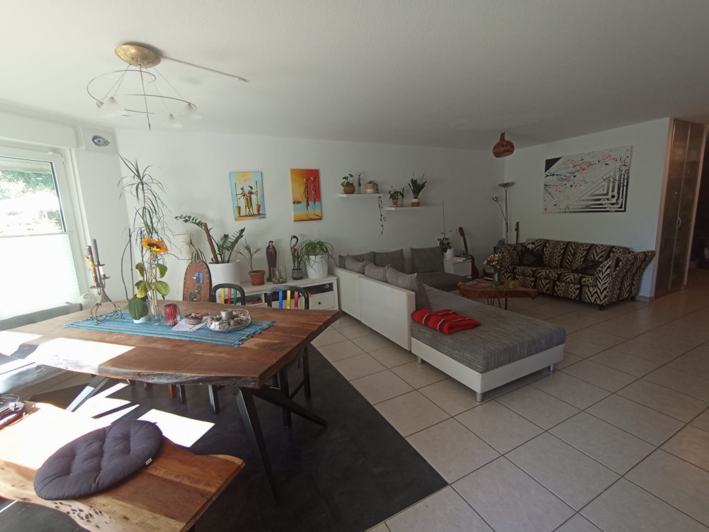 Großzügige, möblierte 2-Zimmer-Wohnung mit Garten, Jacuzzi & Terrasse in Stuttgart-Riedenberg – befristet für 3 Monate – Wiesenäckerstraße, 70619 Stuttgart Riedenberg – Vorschaubild 2