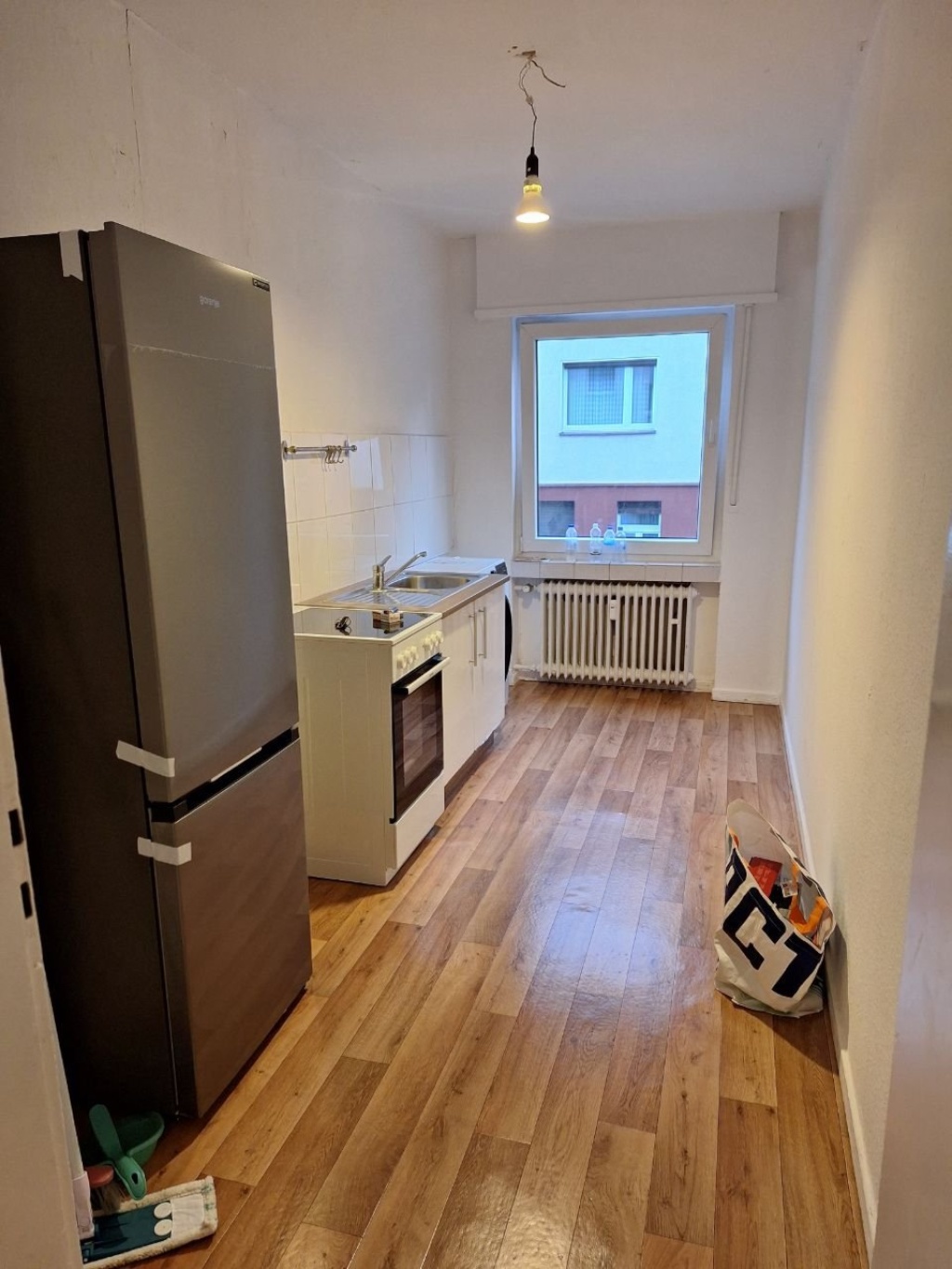 Sehr schöne möbilierte 3 Zi Wohnung sehr nah zu Uni – Heinrich-Strunkstr. 16, 45143 Essen Altendorf – Vorschaubild 2