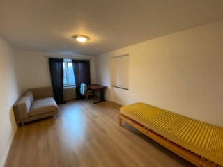 2er Wg  /  Großes Zimmer ab 01.09. Laimer Platz