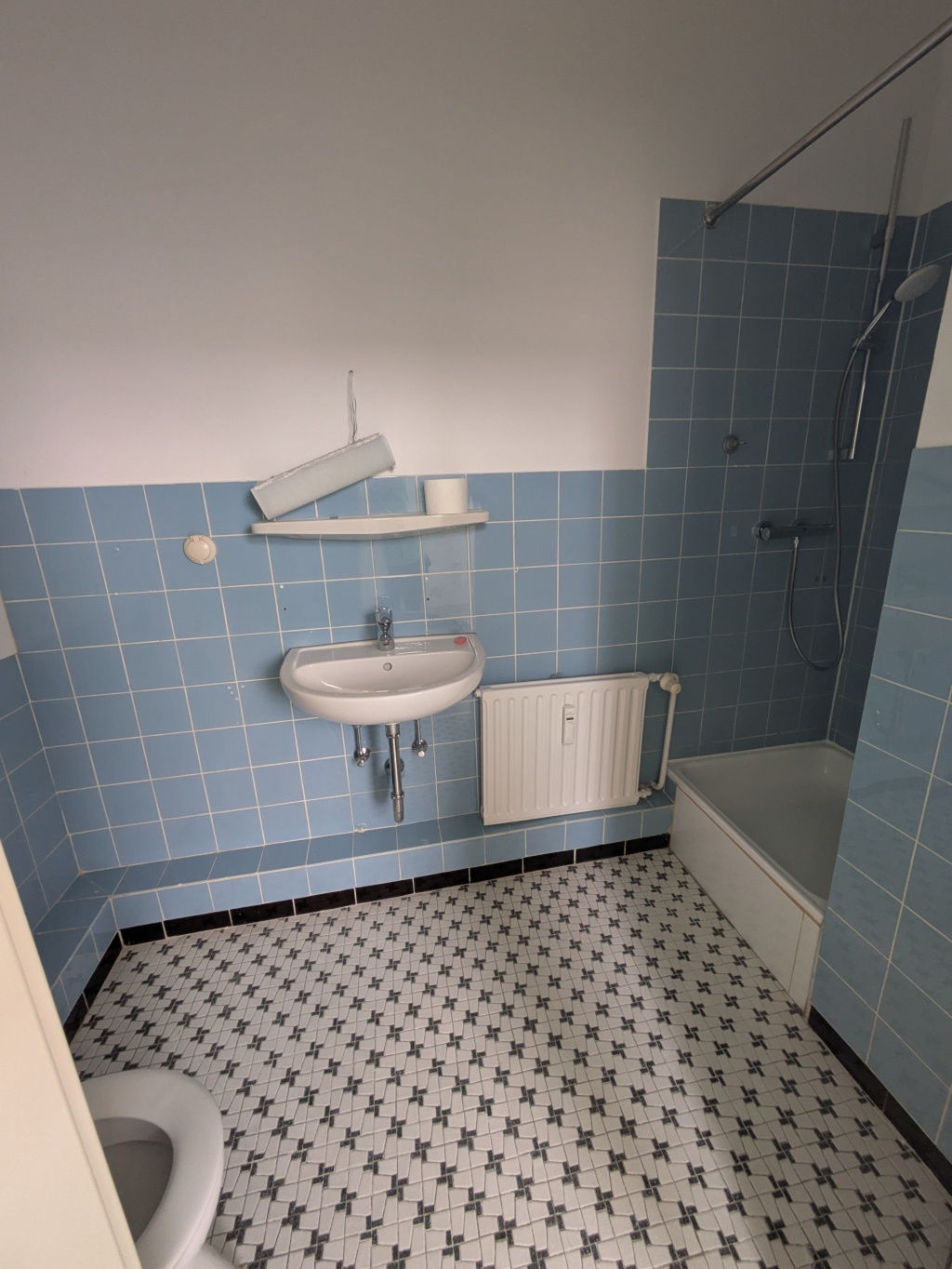 Helle 2,5‐Zi‐Altbauwohnung, Einbauküche, zeitnah frei, KM 680 € – Schlagvorder Straße 9, 49074 Osnabrück Innenstadt – Vorschaubild 6