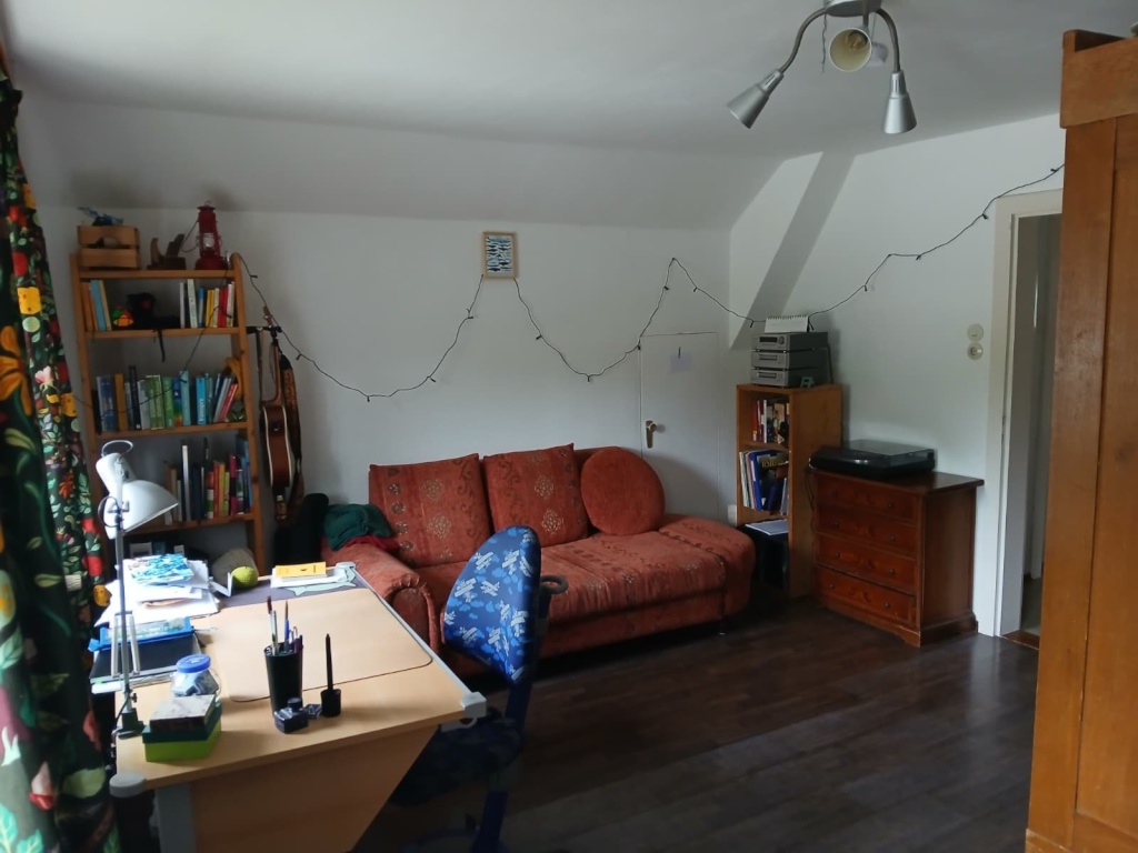 Habitación en WG Berg Steppachweg - Dein Zimmer