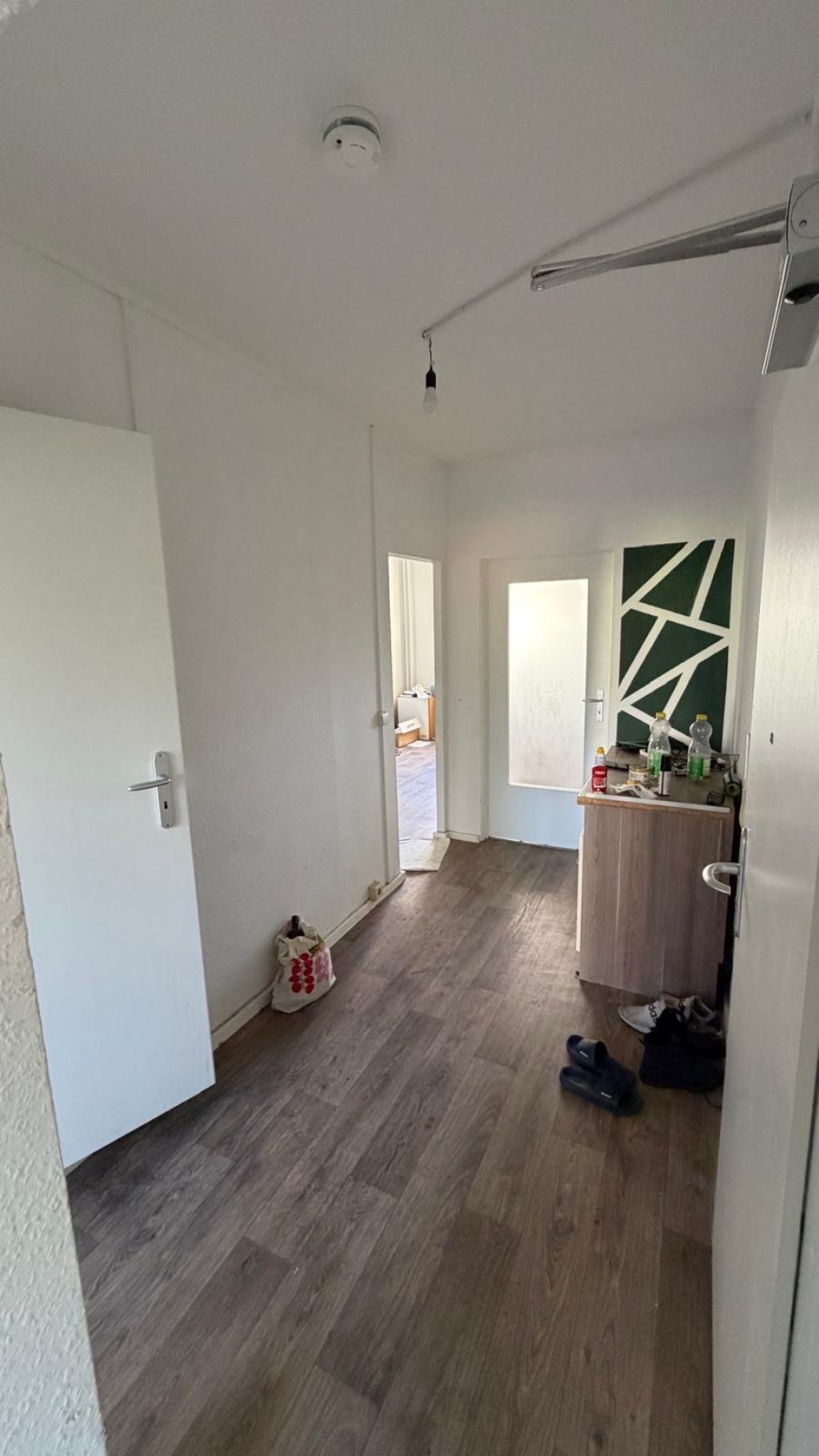 3 Zimmer Whonung in Halle(saale)- Warmmiete 489€ – Ernst-Hermann-Meyer-Straße, 6124 Halle (Saale) Halle-Neustadt – Vorschaubild 2