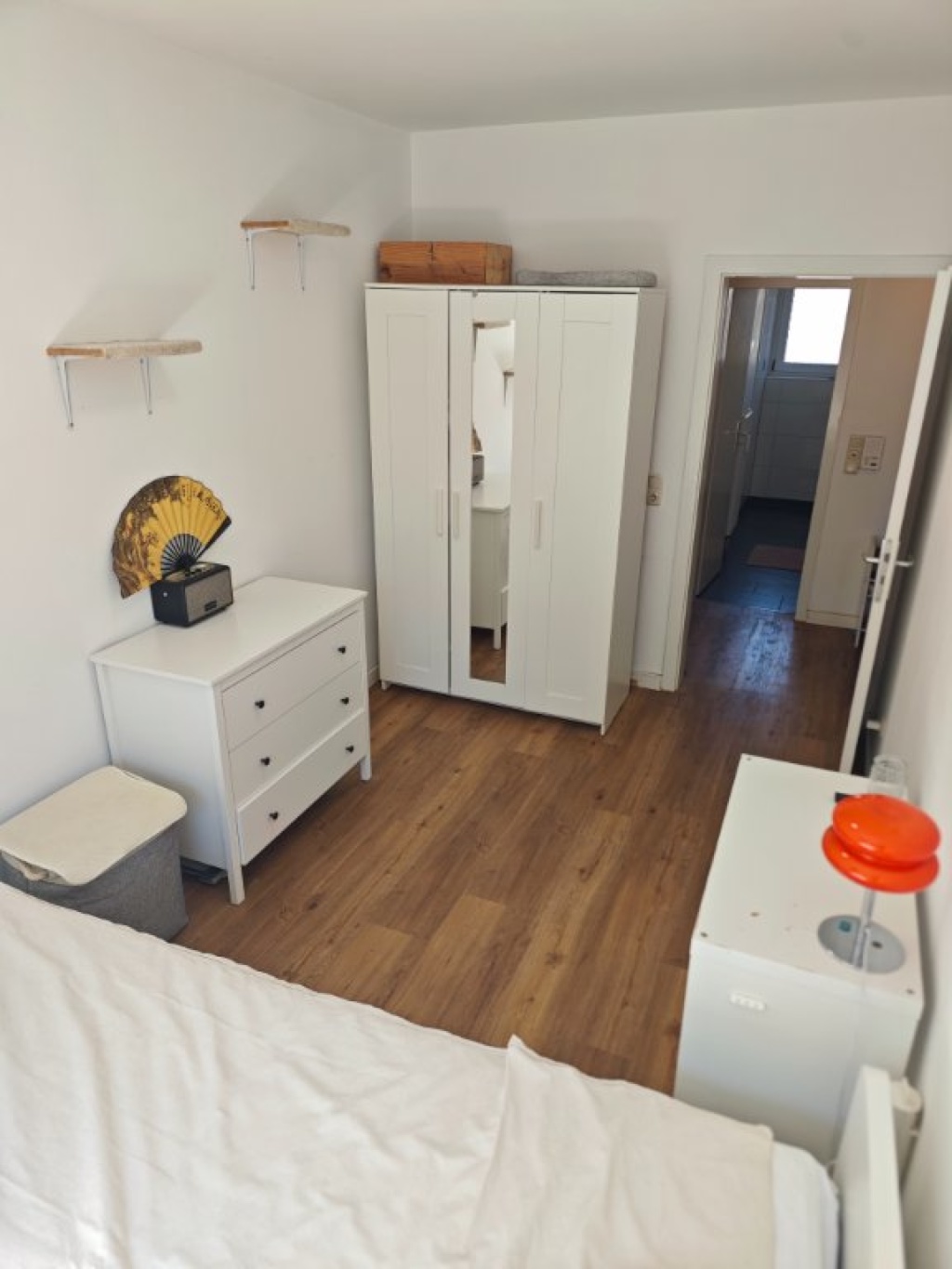 2-Zimmer-Wohnung zur Zwischenmiete in Köln-Ehrenfeld – Lindenbornstr., 50823 Köln Ehrenfeld – Vorschaubild 2