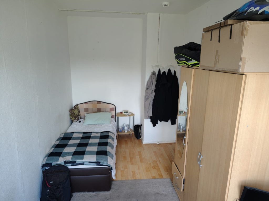 PRIVATE Room Available for (SUBLET) From Aug 16 to Sep 30 – Heilmannring 73C, 13627 Berlin Charlottenburg-Wilmersdorf – Vorschaubild 5
