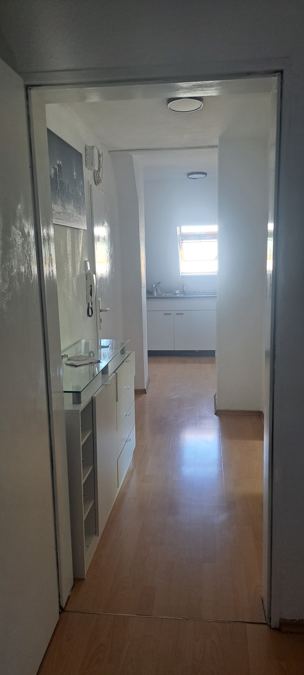 2 Zimmer Dachgeschoss Wohnung in München Laim/Hadern ab sofort tel.:+4917646160325 nur Anrufe – Fürstenriederstr. 190, 81377 München Laim – Vorschaubild 5