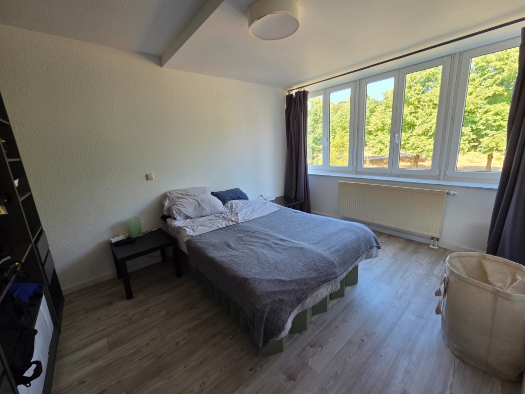 Möblierte Zwischenmiete Sep–Dez: 70 m2 Wohnung mit Südbalkon & Tiefgaragenstellplatz am Mediapark – Im Mediapark 0, 50670 Köln Neustadt-Nord – Vorschaubild 6