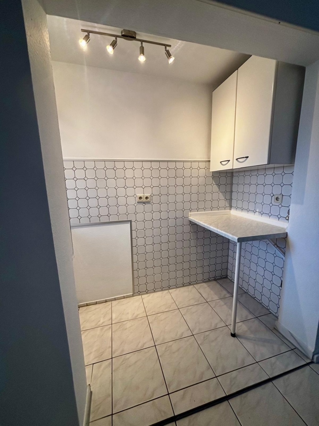 Helle 1-Zimmerwohnung unbefristet zu vermieten – Böckinger Straße 24, 70437 Stuttgart Rot – Vorschaubild 3