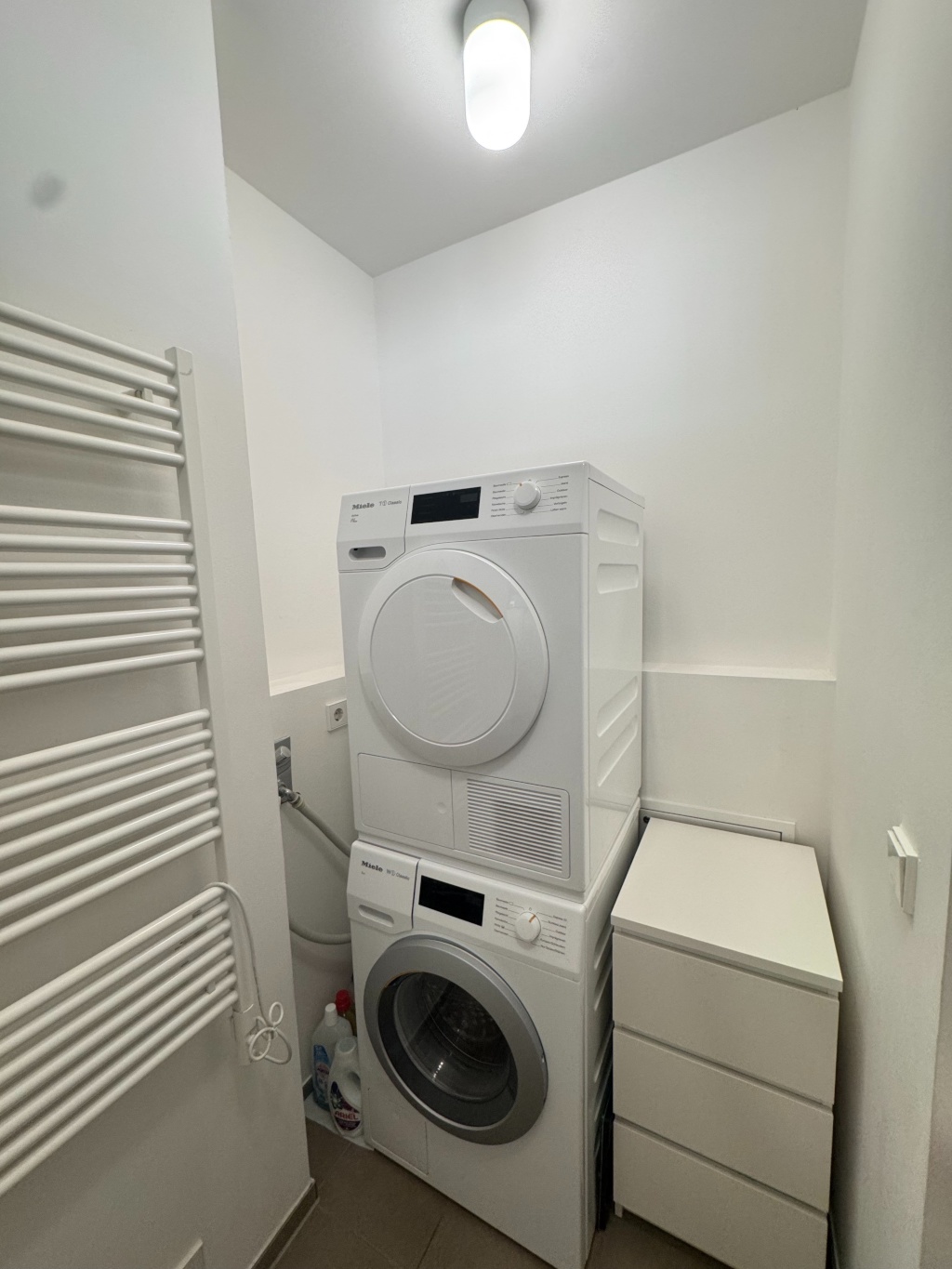 Hochwertig möblierte 2-Zimmer-Wohnung mit Balkon in zentraler Kölner Innenstadtlage – Tel Aviv Str. 7, 50676 Köln Altstadt-Süd – Vorschaubild 7