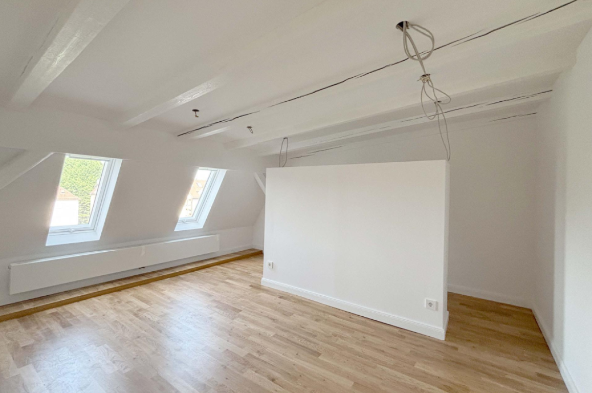 5-Zi. DG-Whg. EBK/Balkon/Wintergarten - WG geeignet – Taubenheimstr. 35, 70372 Stuttgart Bad Cannstatt – Vorschaubild 13