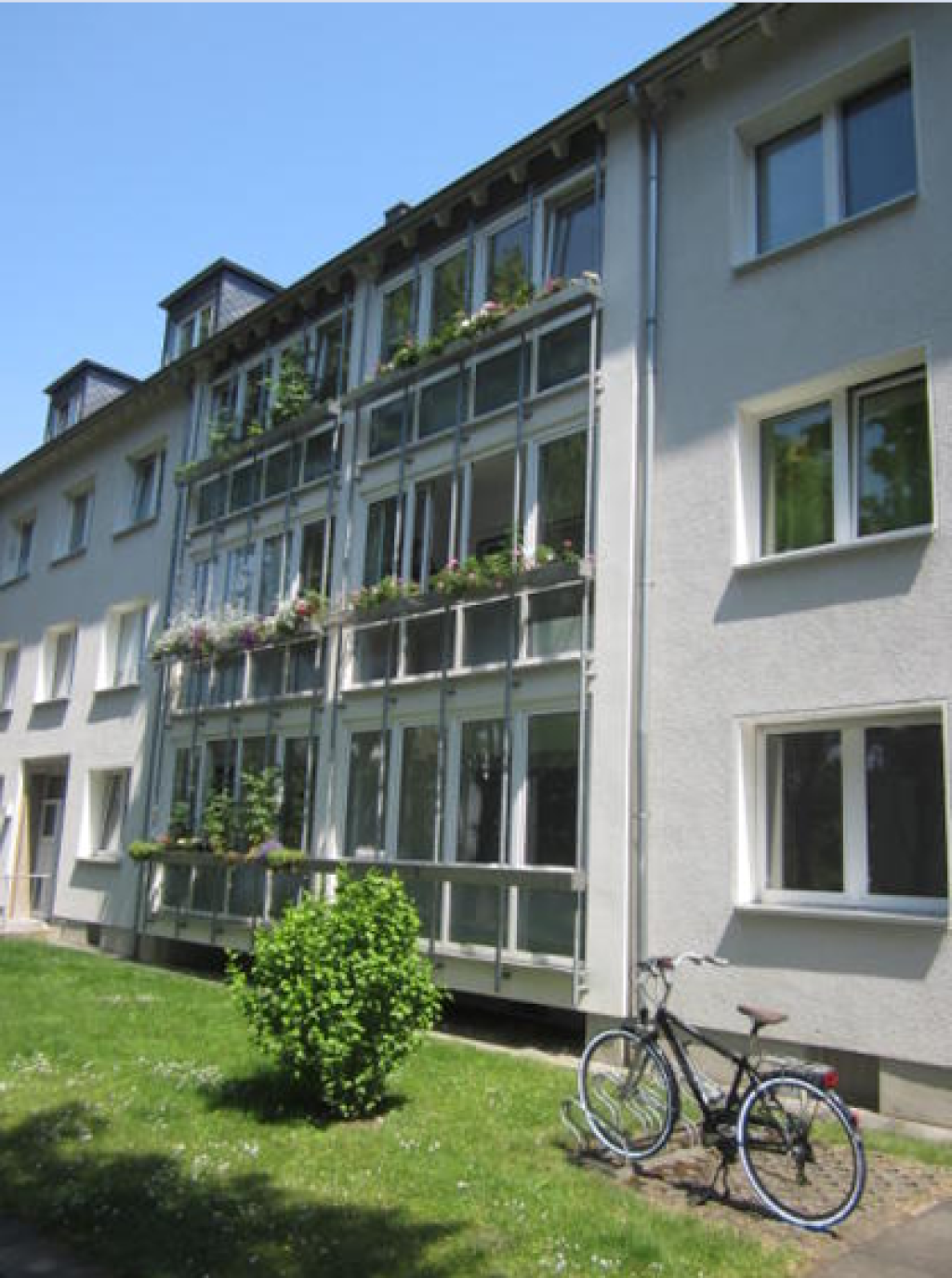 Kurzaufenthalt in möbilierter WG-/Wohnung in Bonn September/Oktober mit möglicher Verlängerung // Short term apartment opportunity for single rooms or couples/existing WGs – Paul-Clemen-Straße, 53113 Bonn Gronau – Vorschaubild 4