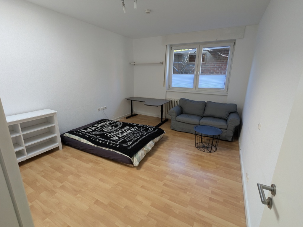 WG-Zimmer Erphoviertel Ostmarkstraße - Blick ins freie Zimmer von der Tür aus