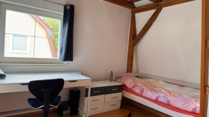 Ad image: WG-Zimmer / private room in WG-Neugründung in Ein-Familienhaus in Erkner, bei Berlin. Mit dem Regio in 15 min am Ostkreuz.