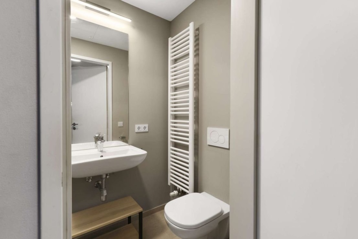 Möbliertes & zentrales Apartment in Köln Ehrenfeld | Classic Studio – Venloer Straße 245, 50823 Köln Ehrenfeld – Vorschaubild 4