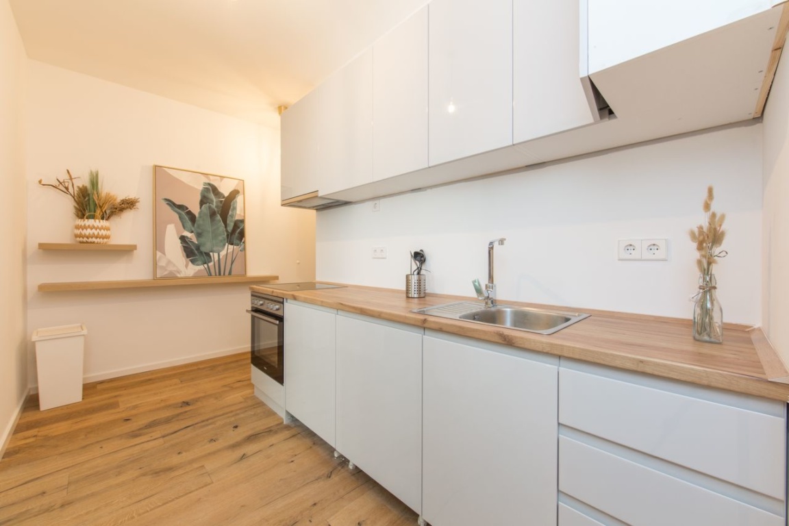 Helles Zimmer in moderner Wohnung in der Nazarethkirchstraße