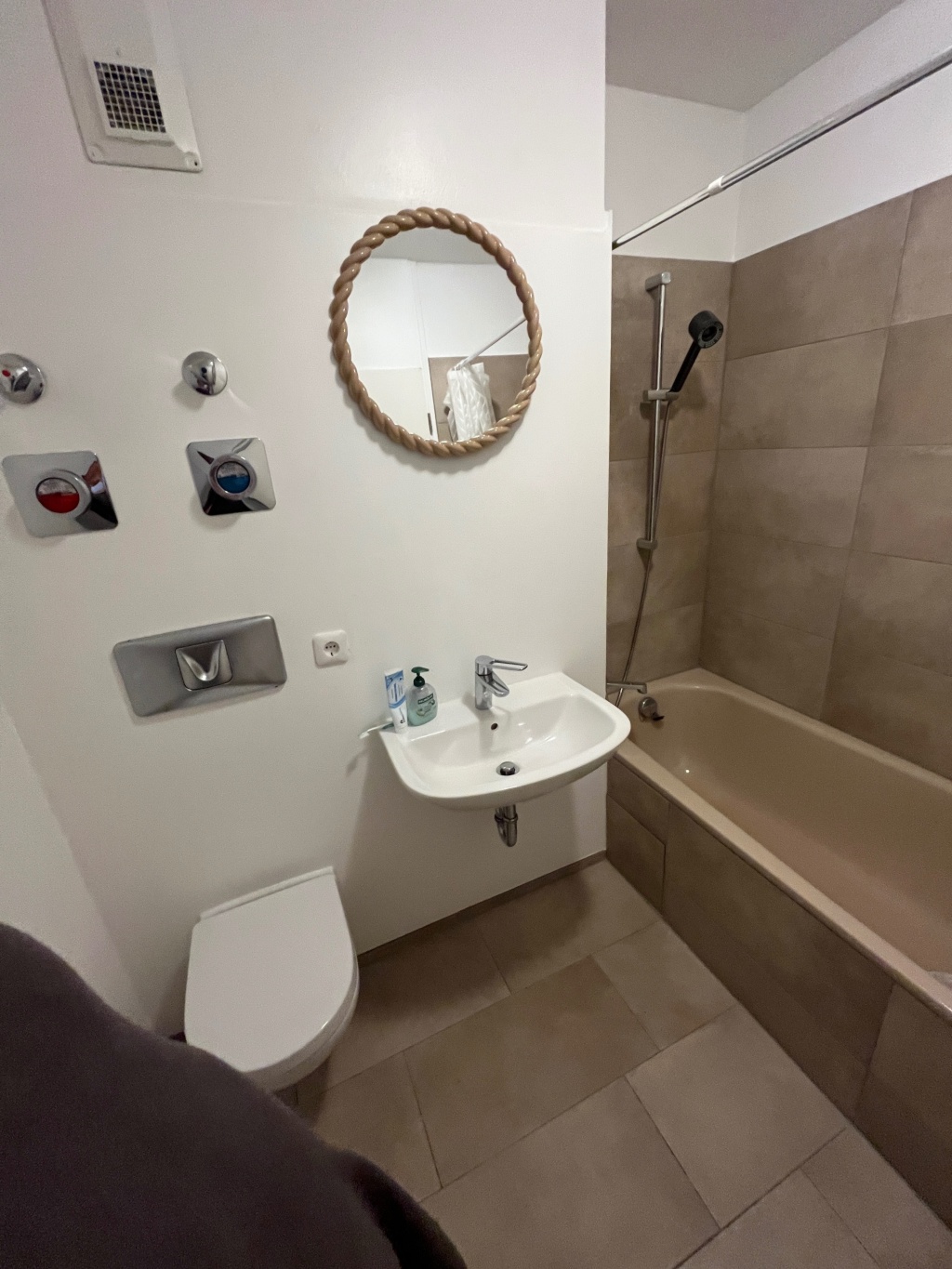 WG-Zimmer Kirchheim Am Brunnen 24 - Bild 3