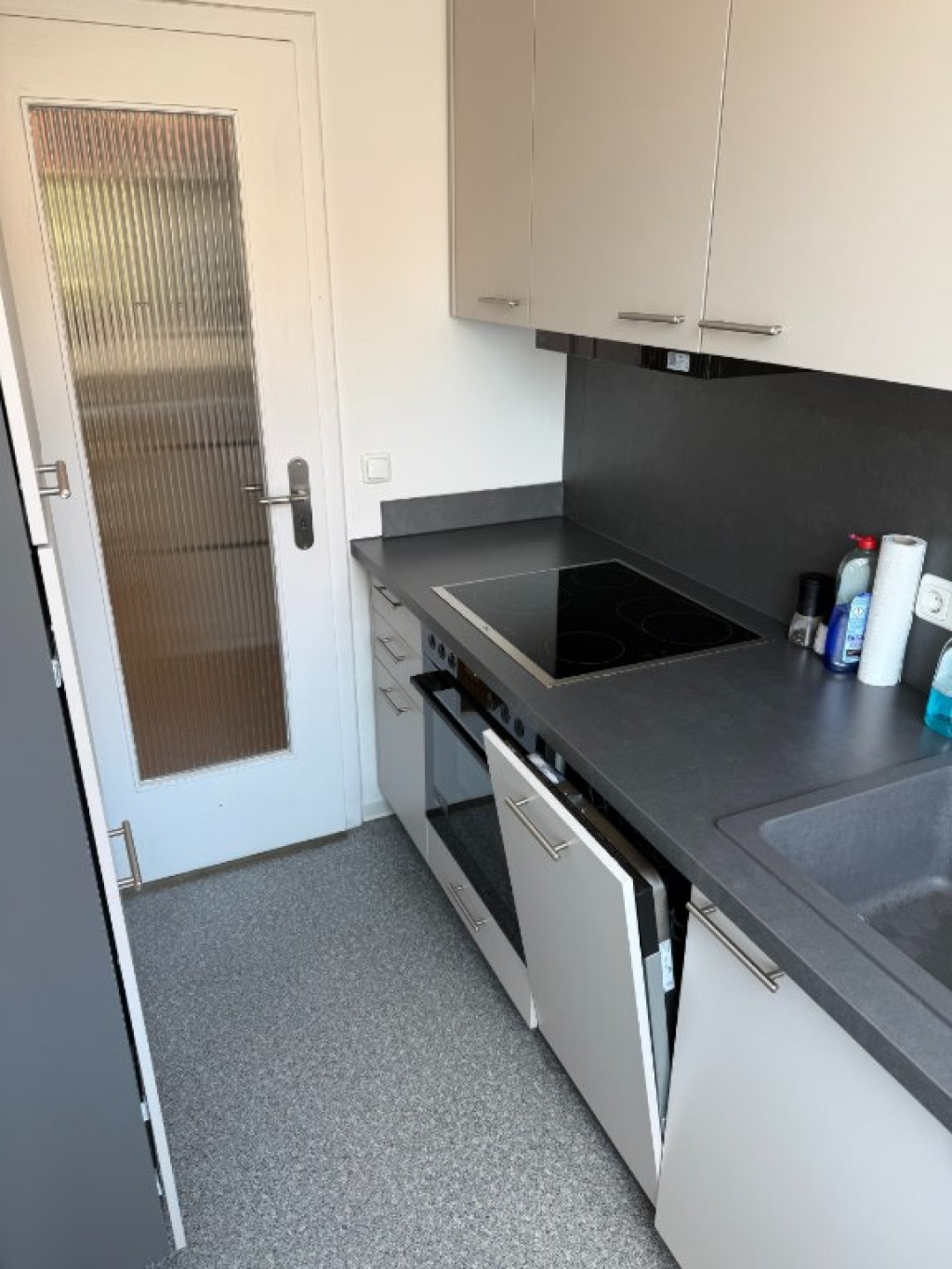 Große, helle Wohnung in Schwabing in zentraler Lage, mobliert, befristet – Belgradstraße 15A, 80796 München Schwabing-West – Vorschaubild 6