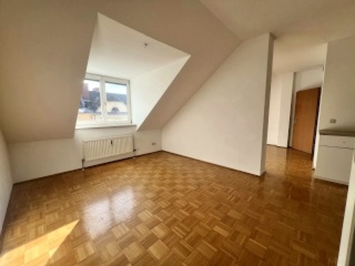 Anzeigenbild: Lichtdurchflutete 2 Zimmer Wohnung direkt neben der TU und Kunst Uni Graz zu vermieten!