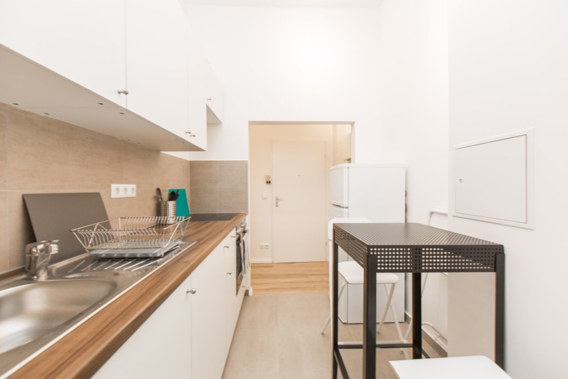 Modern möbliertes WG-Zimmer inkl. Anmeldung – Gräfestraße, 10967 Berlin Kreuzberg – Vorschaubild 4