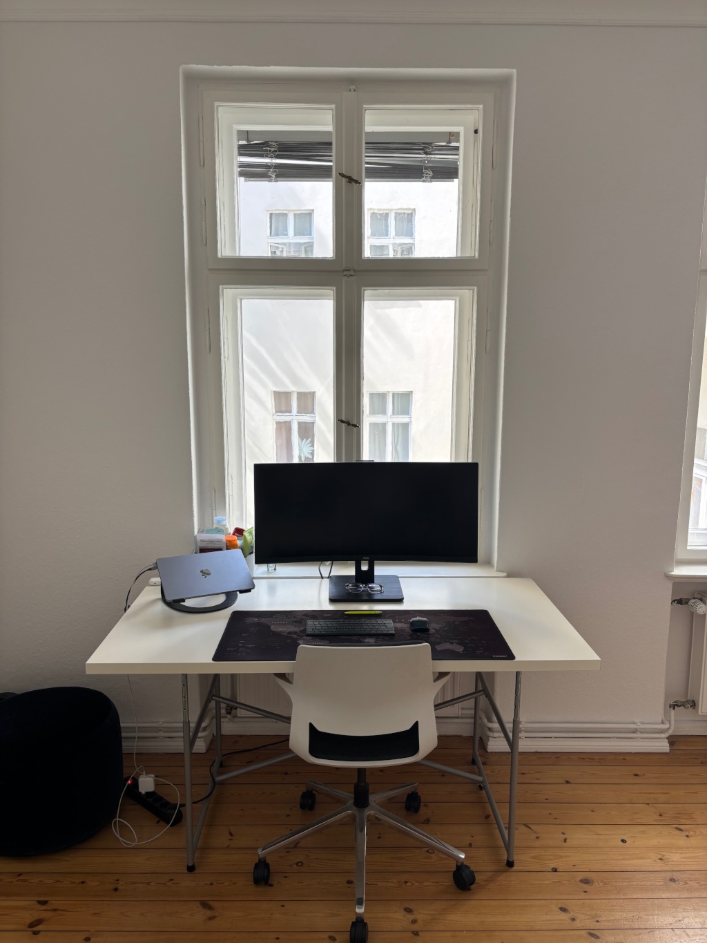 Ruhige, vollmöblierte Altbauwohnung im Hinterhaus – 3 Zimmer mit zwei Balkonen – Friedrichshaller Straße 23, 14199 Berlin Schmargendorf – Vorschaubild 2