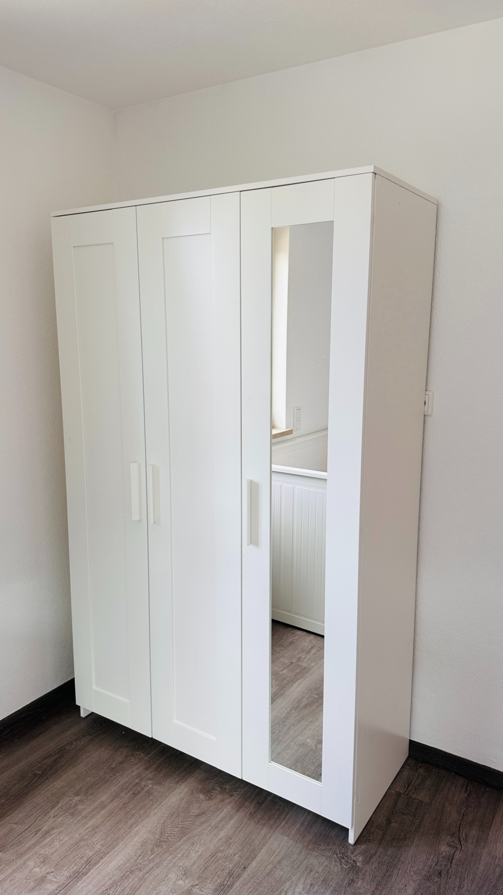 WG-Zimmer Heimstetten Schmiedweg 7 - Kleiderschrank