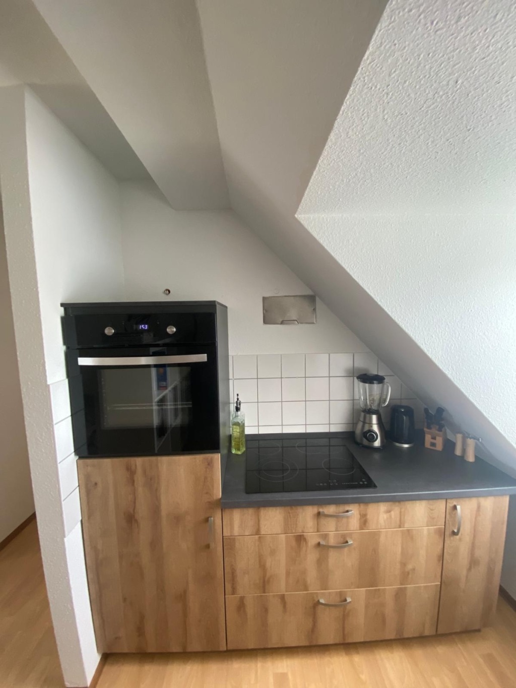 Möblierte 2-Zimmer Wohnung - Nachmieter gesucht – Stifterstraße 10, 7743 Jena Jena-Zwätzen – Vorschaubild 4