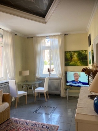 FREI -schöne 2-Zi. EG-Whg (1 Person) in Top Lage (Schweizer Pl.-Sachsenhausen) - vollmöbliert +WIFI +SmartTV 44"