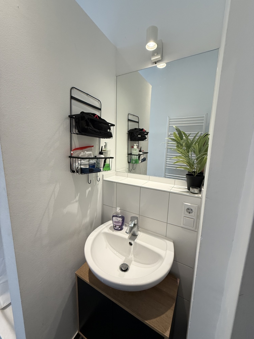 Nachmieter gesucht: Fully Furnished 1-Room Flat in Neukölln/Schillerkiez (€510 p.P. / €1.020 Total) – Weisestraße 65, 12049 Berlin Neukölln – Vorschaubild 6