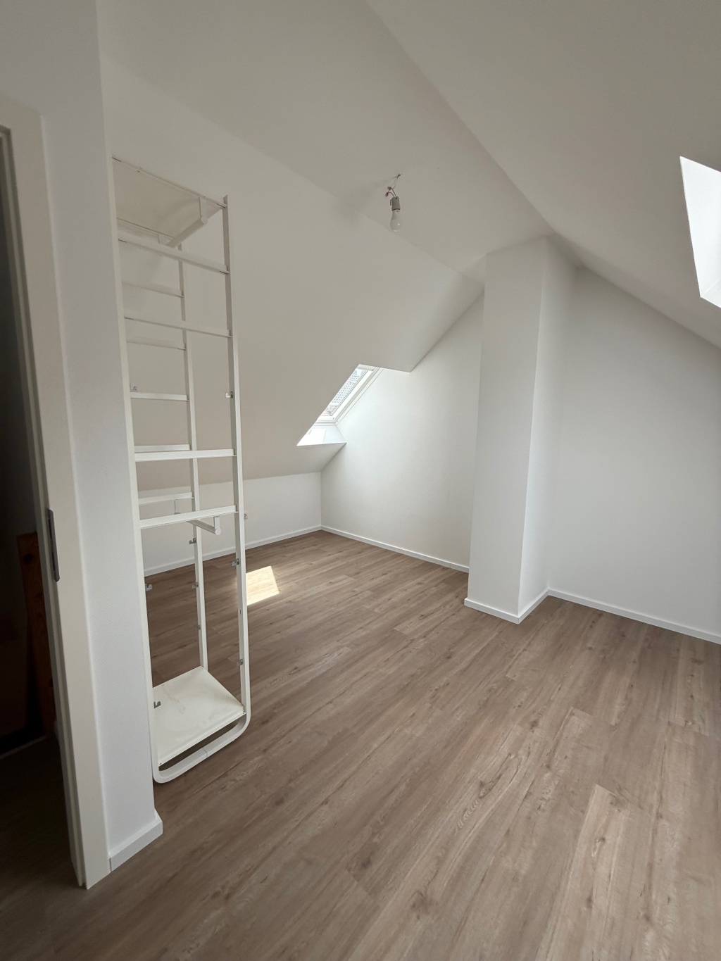 2 frisch sanierte 3-Zimmer Maisonette-City-Apartments – ideal für 2er-WG | ab 1.180 € all inclusive – Stühmeyerstraße 4, 44787 Bochum Innenstadt – Vorschaubild 12