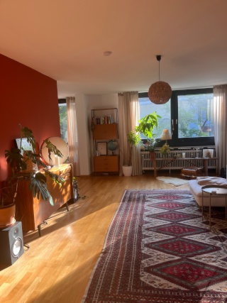 Große 2 Zimmer Whg im Süden Münchens im September (für 2 Wochen)