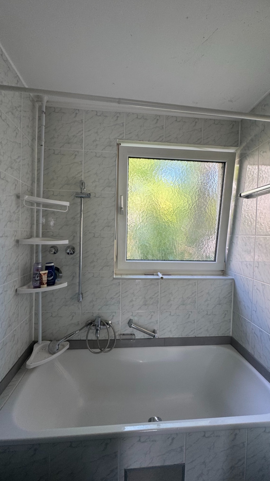 WG-Zimmer Ramersdorf-Perlach Peter-Henlein-Straße - Badezimmer