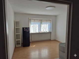 Ad image: Nachmieter gesucht - 1-Zimmer-Wohnung in U-Bahn nähe & Möbelübernahme