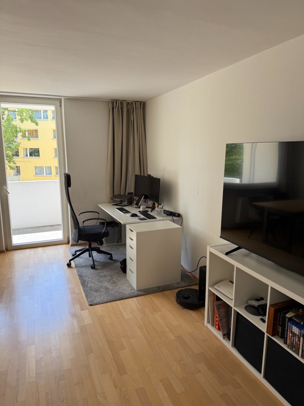 Große, helle Wohnung in Schwabing in zentraler Lage, mobliert, befristet – Belgradstraße 15A, 80796 München Schwabing-West – Vorschaubild 2