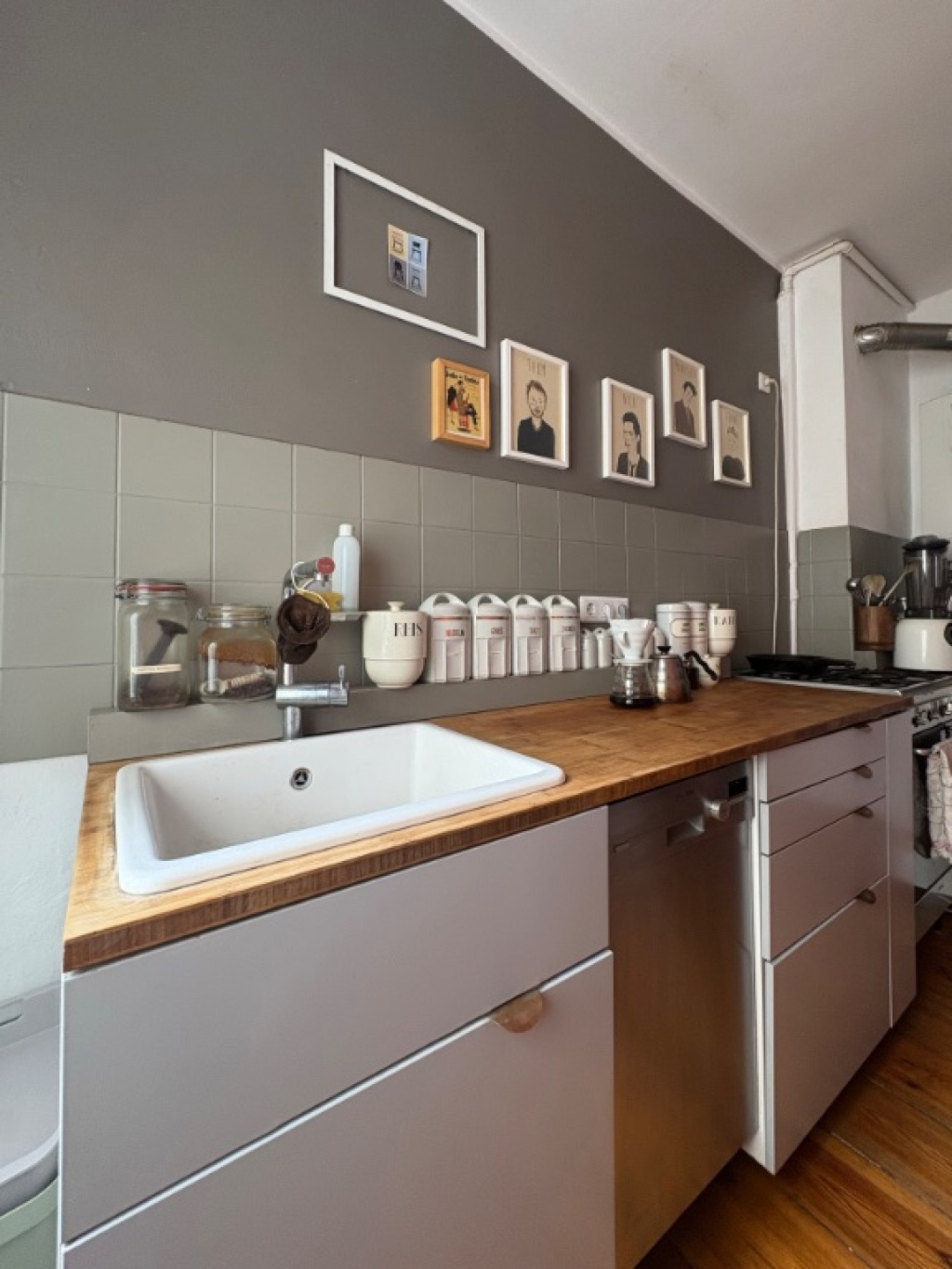 Zwischenmiete 6 Monate (Nov–Apr): Möblierte Altbauwohnung mit Balkon & Kamin im Bergmannkiez | 6-month furnished sublet: period apartment with balcony & fireplace – Solmsstrasse, 10961 Berlin Kreuzberg – Vorschaubild 14