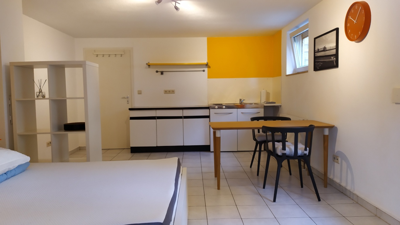 1-Zimmer-Apartment mit Küchenzeile – Schweinsbergstr. 31, 74074 Heilbronn Heilbronn – Vorschaubild 4