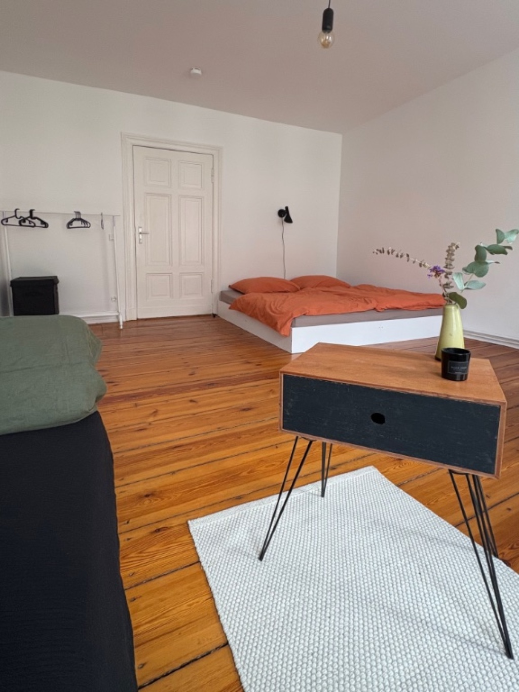 Zwischenmiete 6 Monate (Nov–Apr): Möblierte Altbauwohnung mit Balkon & Kamin im Bergmannkiez | 6-month furnished sublet: period apartment with balcony & fireplace – Solmsstrasse, 10961 Berlin Kreuzberg – Vorschaubild 8