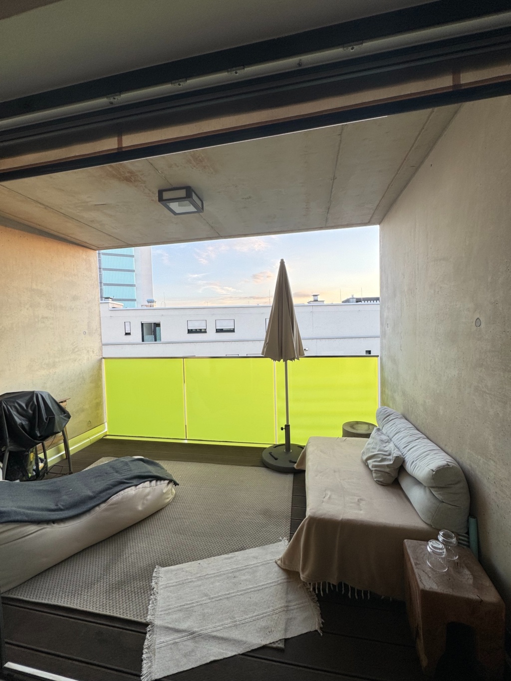 Hochwertig möblierte 2-Zimmer-Wohnung mit Balkon in zentraler Kölner Innenstadtlage – Tel Aviv Str. 7, 50676 Köln Altstadt-Süd – Vorschaubild 8
