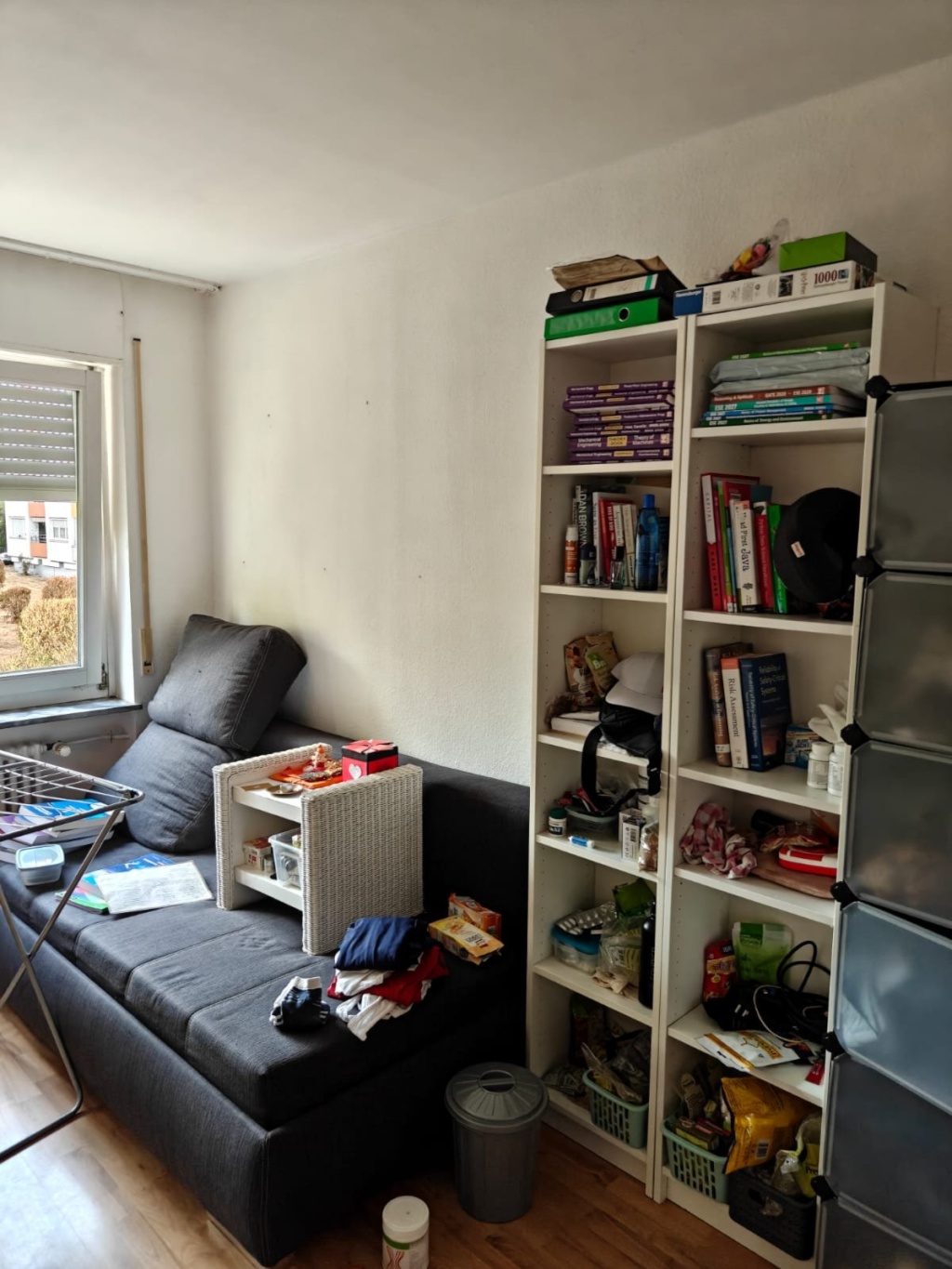 Habitación en WG Weingarten Hügelheimer Weg 5 - Kleines Zimmer 1/Smaller room 1