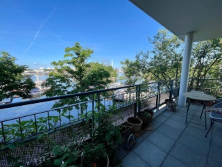 Beautiful apartment with river view — photo 1