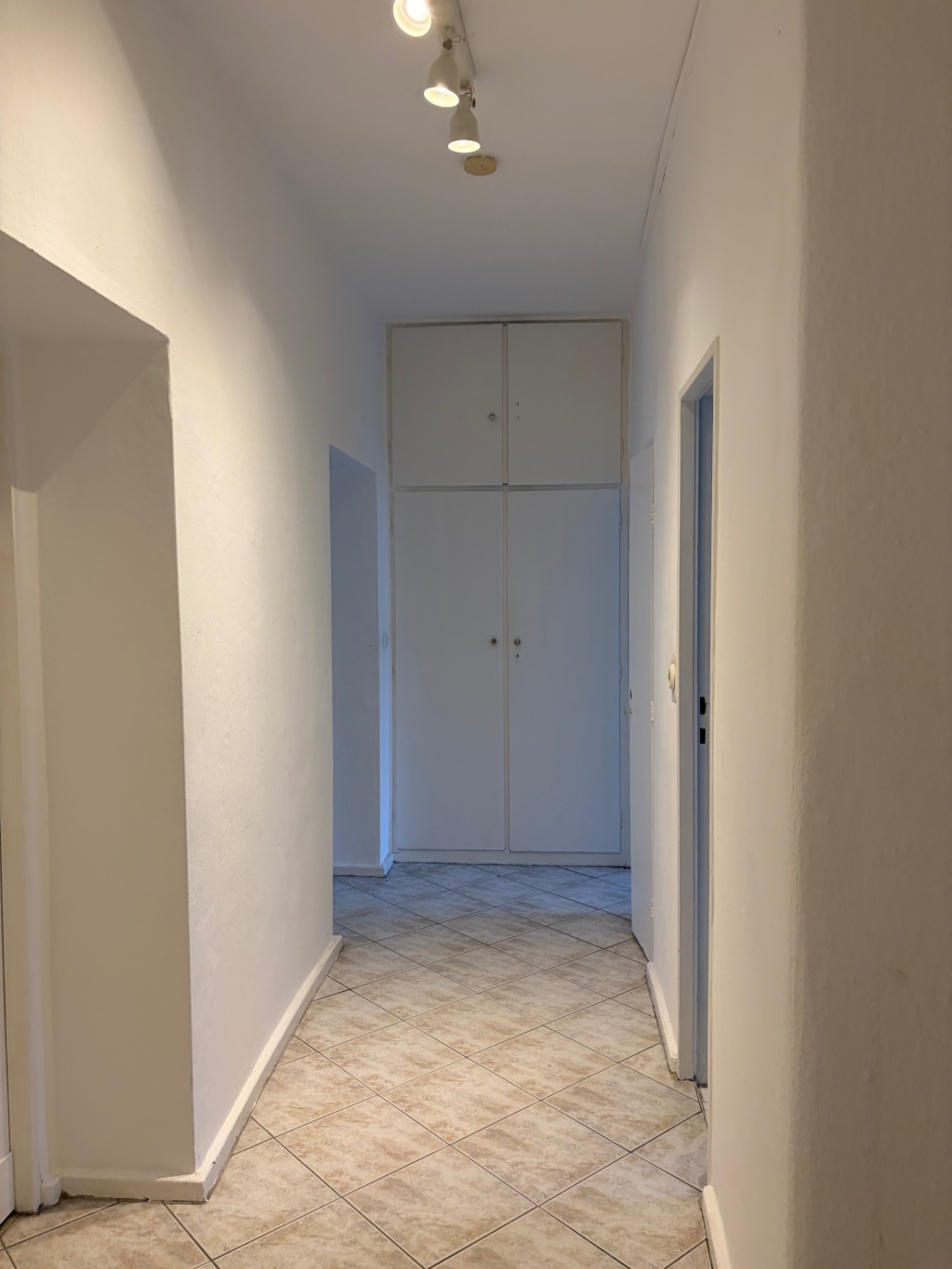 WG-Zimmer Schmagendorf Wiesbadener str 45 - Bild 2