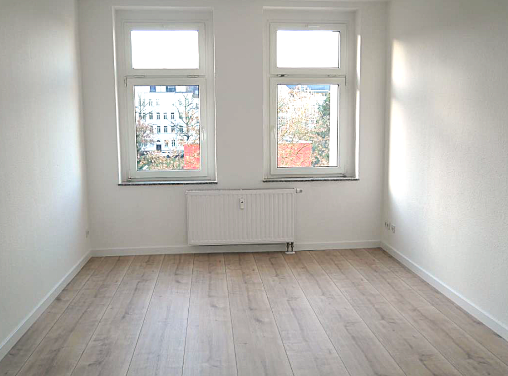 Wohnen mit Charakter: Geräumige Wohnung in Chemnitz mit EBK + SP