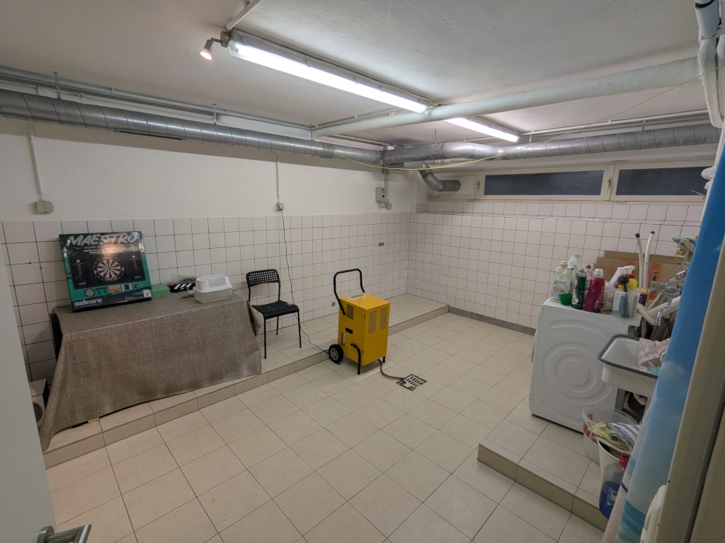 WG-Zimmer Erphoviertel Ostmarkstraße - Blick Waschraum von der Tür aus