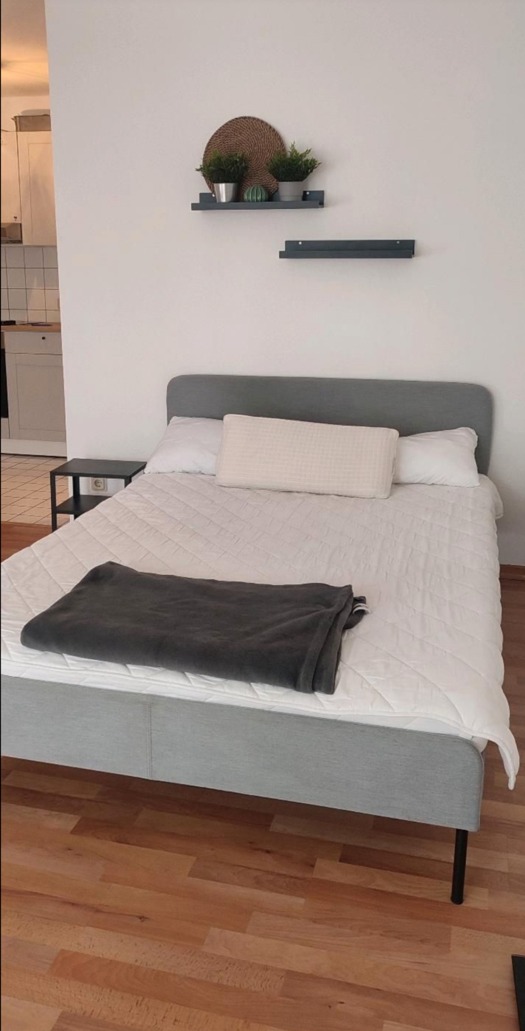 Helle, vollmöblierte 1-Zimmer-Wohnung mit Balkon in Connewitz – Scheffelstraße, 4277 Leipzig Connewitz – Vorschaubild 8