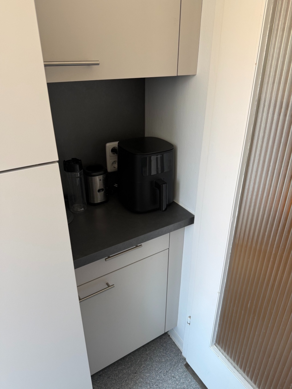 Große, helle Wohnung in Schwabing in zentraler Lage, mobliert, befristet – Belgradstraße 15A, 80796 München Schwabing-West – Vorschaubild 7