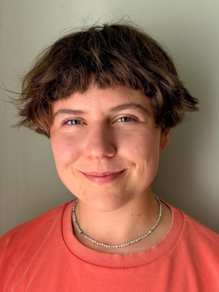 Anzeigenbild: Hi an alle zukünftigen WG-Mitbewohner*innen! Ich bin Marlene, 20 und möchte ein Teil eurer WG werden... | Studentin für sozialökologisches Waldmanagement | Gravelbike, Wandern & Brettspieleabende🌿